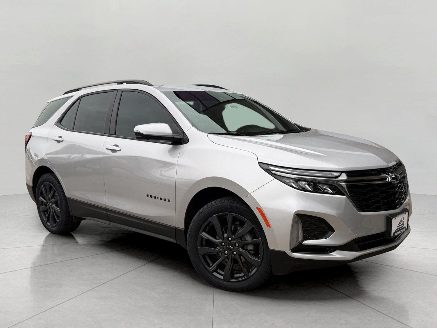 Used 2022 Chevrolet Equinox RS w/ Infotainment Package AWD/4WD image 1