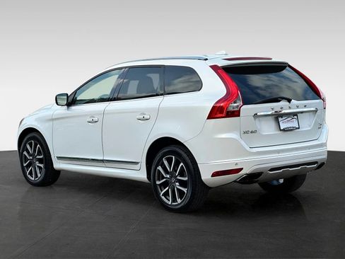 Used 2017 Volvo XC60 T6 Dynamic w/ Preferred Option Package AWD/4WD image 5