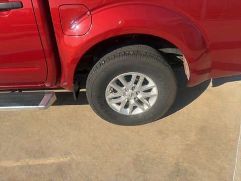 Used 2015 Nissan Frontier SV w/ SV Value Truck Package image 31