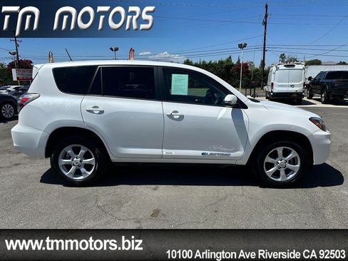 Used 2013 Toyota RAV4 EV FWD image 21