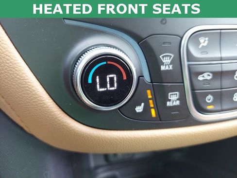 Used 2018 Chevrolet Equinox Premier image 4