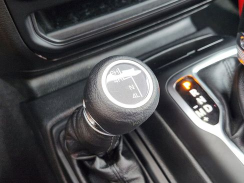 Used 2023 Jeep Wrangler Sport AWD/4WD image 28