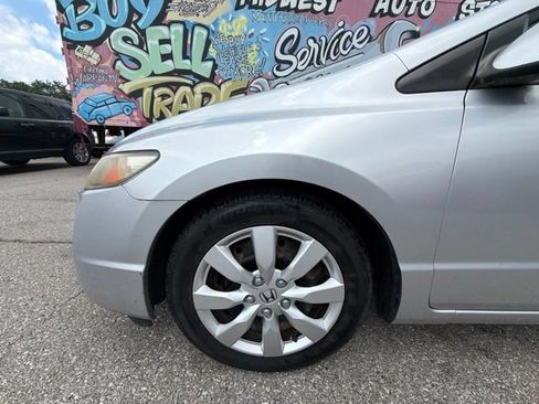 Used 2010 Honda Civic LX image 26