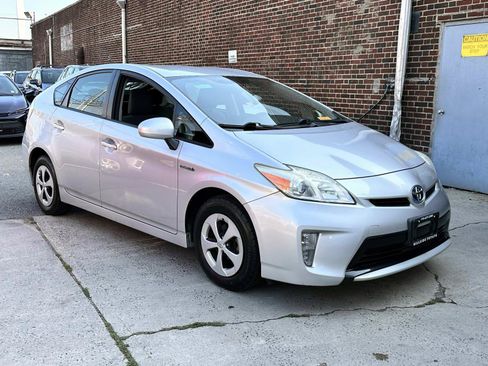 Used 2012 Toyota Prius Two FWD image 5