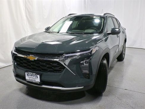 New 2026 Chevrolet Trax LT w/ Driver Confidence Package image 6