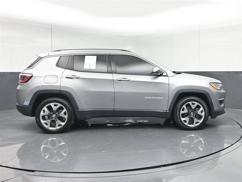 Used 2020 Jeep Compass Limited image 4
