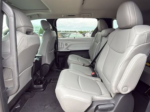 New 2026 Toyota Sienna XLE FWD image 16