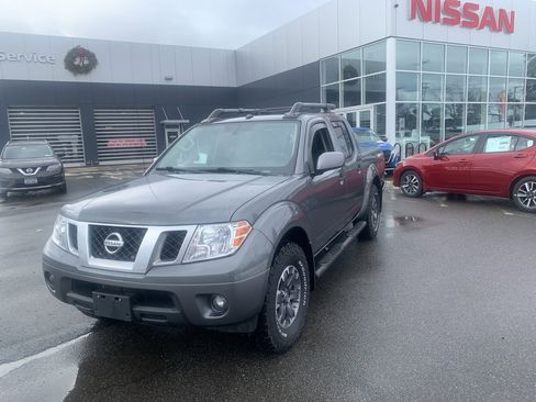 Used 2019 Nissan Frontier PRO-4X image 3