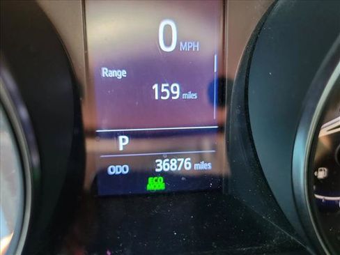 Used 2019 Toyota C-HR LE FWD image 17