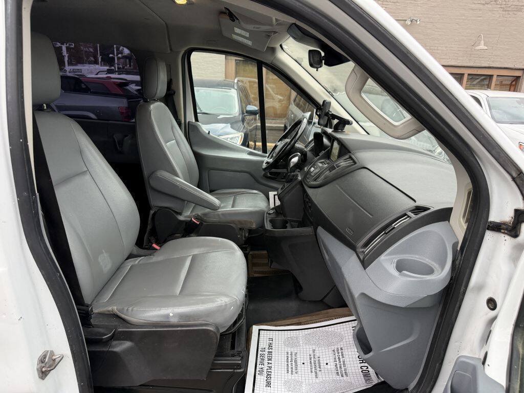 Used 2017 Ford Transit 150 XL RWD image 25