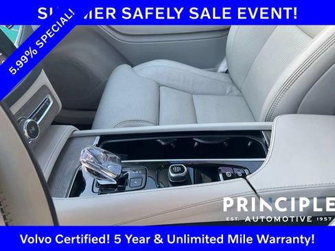 Certified 2024 Volvo XC90 T8 Ultimate AWD/4WD image 18
