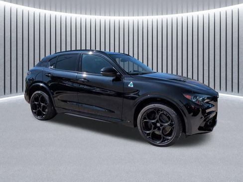 Used 2024 Alfa Romeo Stelvio Quadrifoglio AWD/4WD image 3
