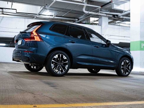New 2026 Volvo XC60 B5 Plus w/ Protection Package Premier AWD/4WD image 7
