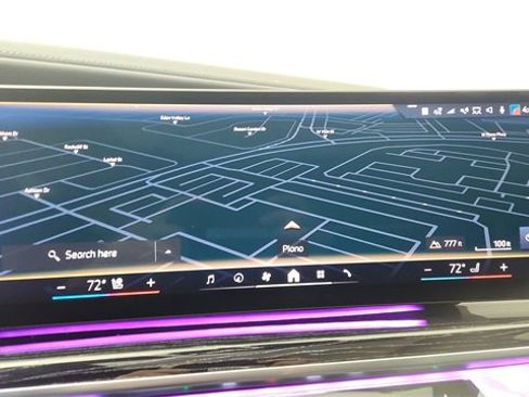 Used 2024 BMW 740i w/ Premium Package image 48