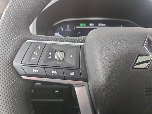 New 2026 Mitsubishi Outlander SE image 15