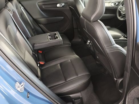 Used 2024 Volvo XC40 B5 Plus AWD/4WD image 21