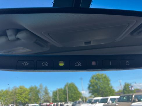 Used 2016 Nissan Pathfinder Platinum AWD/4WD image 18