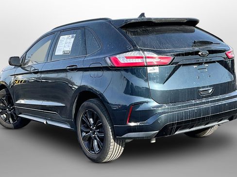 Used 2022 Ford Edge SE w/ Black Appearance Package image 10