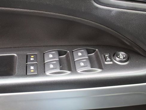 Used 2020 Chevrolet Colorado ZR2 w/ ZR2 Midnight Special Edition image 32