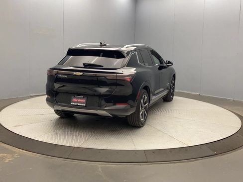 Used 2025 Chevrolet Equinox EV LT FWD image 4