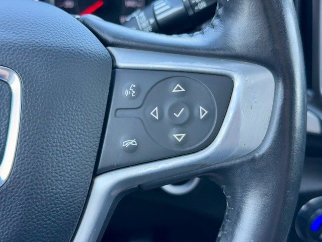 Used 2021 GMC Terrain SLE w/ Driver Convenience Package FWD image 18