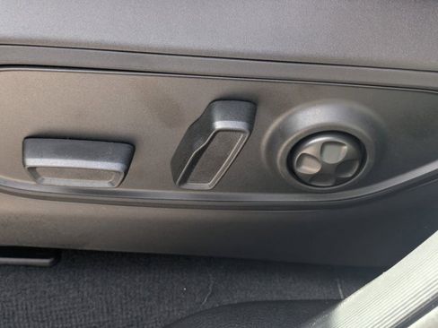 New 2025 Jeep Grand Cherokee L Limited w/ Black Appearance Package image 18