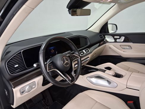 Used 2024 Mercedes-Benz GLE 450e 4MATIC image 2