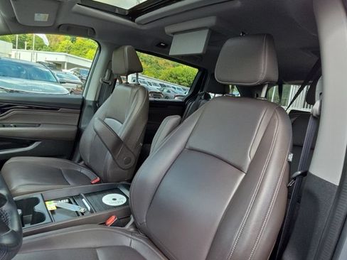 Used 2023 Honda Odyssey Touring image 32
