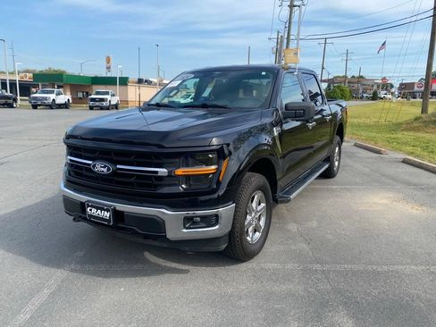 Used 2024 Ford F150 XLT AWD/4WD image 3