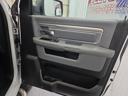 Used 2015 RAM 2500 SLT w/ Luxury Group image 40