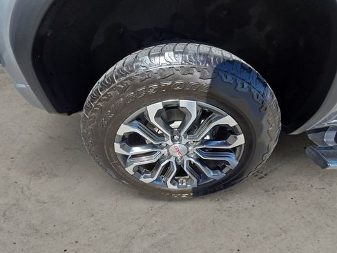 Certified 2024 GMC Canyon Denali AWD/4WD image 9