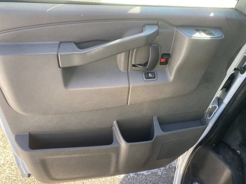 Used 2019 GMC Savana 3500 w/ Power Convenience Package RWD image 11