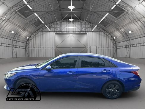 Used 2021 Hyundai Elantra SEL FWD image 4