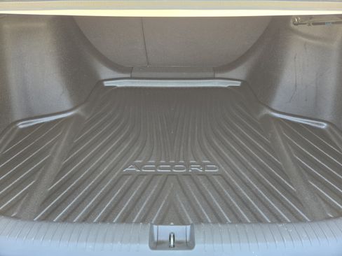 Certified 2023 Honda Accord EX image 28