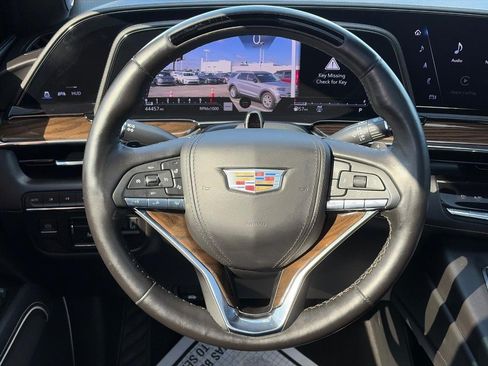 Used 2024 Cadillac Escalade Sport Platinum w/ LPO, ONYX Package AWD/4WD image 12