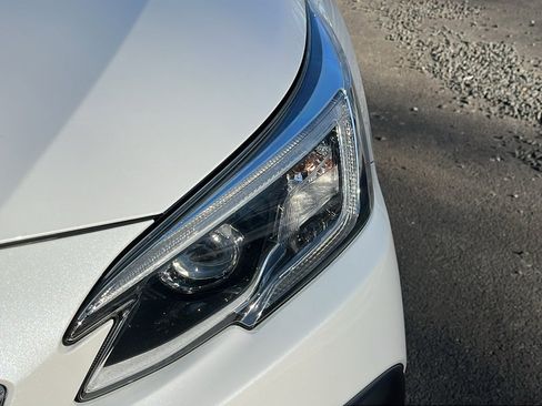 Used 2020 Subaru Outback Limited image 8