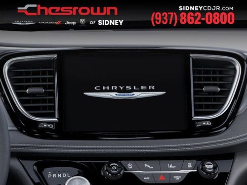 New 2026 Chrysler Pacifica Select image 18