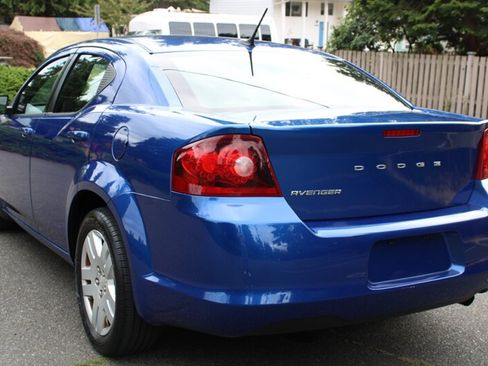 Used 2013 Dodge Avenger SE FWD image 4