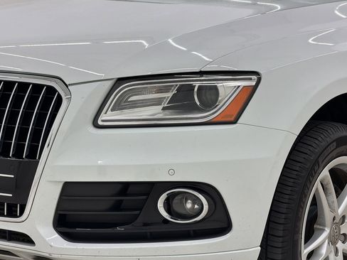 Used 2016 Audi Q5 2.0T Premium Plus w/ Technology Package AWD/4WD image 11