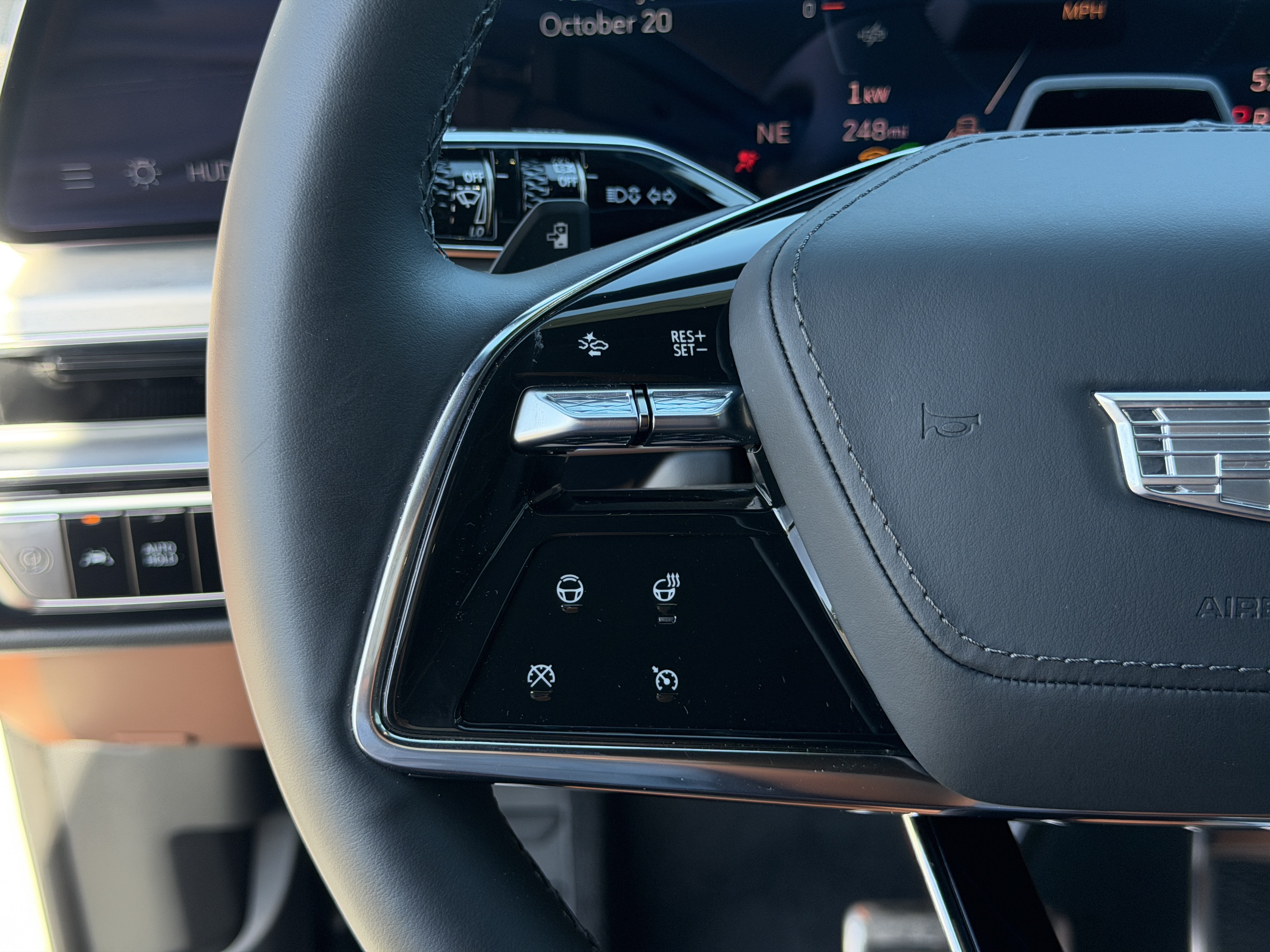 Used 2027 Cadillac Lyriq Signature Luxury RWD image 30