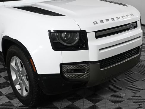 Used 2023 Land Rover Defender 110 X-Dynamic SE AWD/4WD image 32