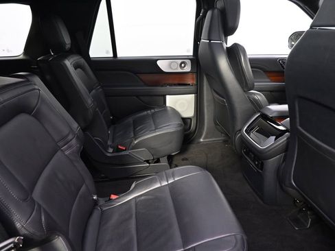 Used 2023 Lincoln Navigator Reserve image 18