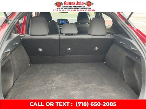 Used 2018 Toyota C-HR XLE FWD image 13