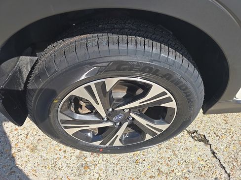 Used 2024 Subaru Crosstrek 2.0i Premium image 35