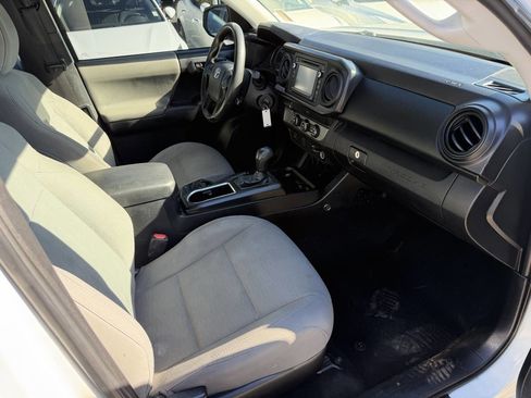 Used 2019 Toyota Tacoma SR5 image 7