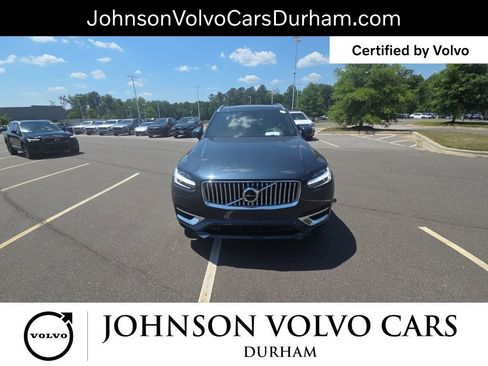 Used 2024 Volvo XC90 T8 Ultimate w/ Protection Package Premier AWD/4WD image 3