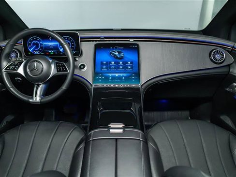 Used 2023 Mercedes-Benz EQE 500 4MATIC SUV image 18