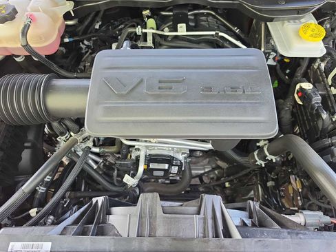 Used 2025 RAM 1500 Big Horn AWD/4WD image 13