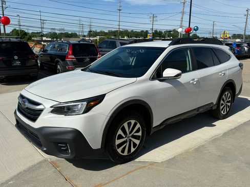 Used 2020 Subaru Outback Premium AWD/4WD image 5