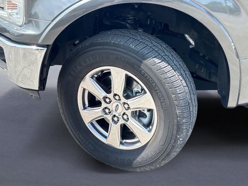 Used 2019 Ford F150 Lariat w/ Equipment Group 502A Luxury AWD/4WD image 3